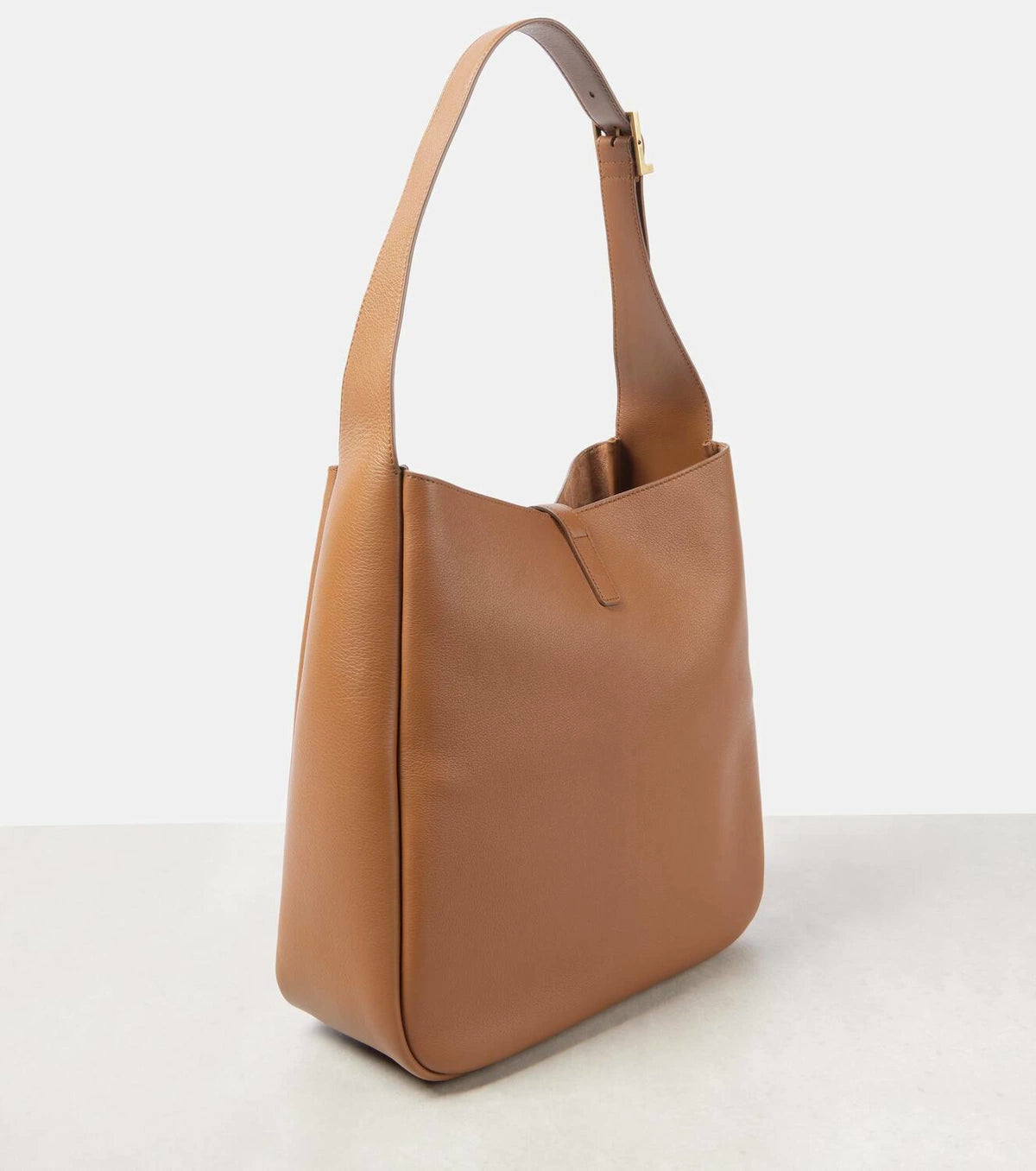 Le 5 à 7 Supple Large leather shoulder bag