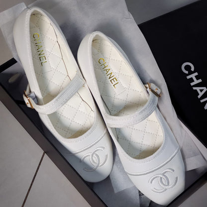 Chanel women's white leather ballerina flat shoes